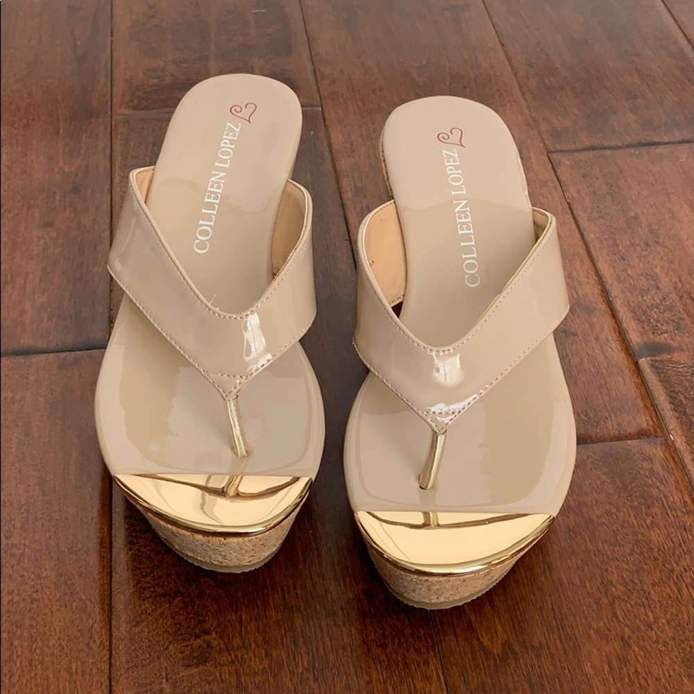COLLEEN LOPEZ Nude Patent Cork Platform Sandals